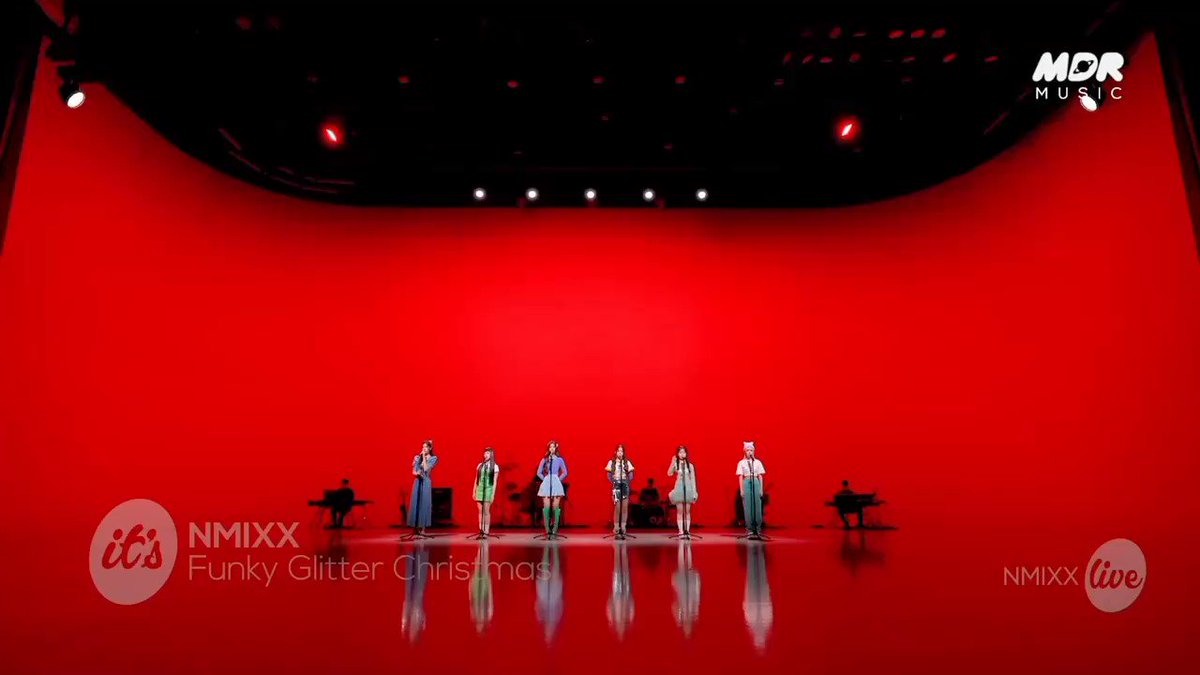 nmixx-m-xico-ot7-on-twitter-nmixx-funky-glitter-christmas-band