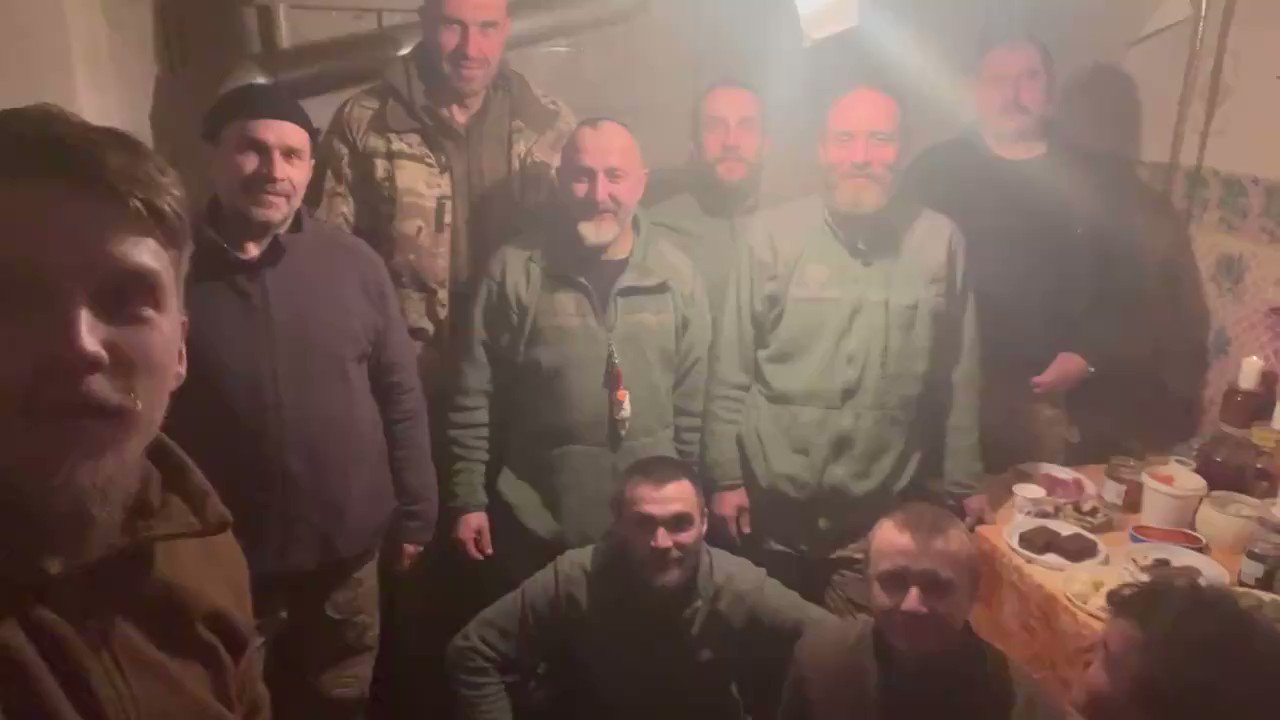 [情報] 巴哈姆特守軍祝大家聖誕快樂