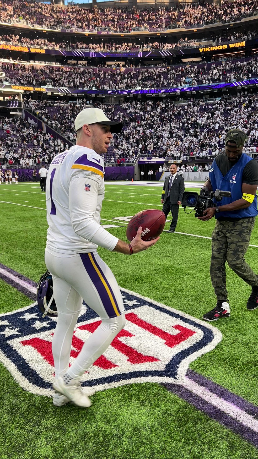 NFL on Twitter "Christmas Eve hero! Vikings https//t.co/iKwkHYq70K