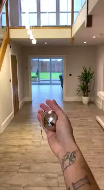 Merry Christmas 🫶🏼 https://t.co/c2sp7dEGdO