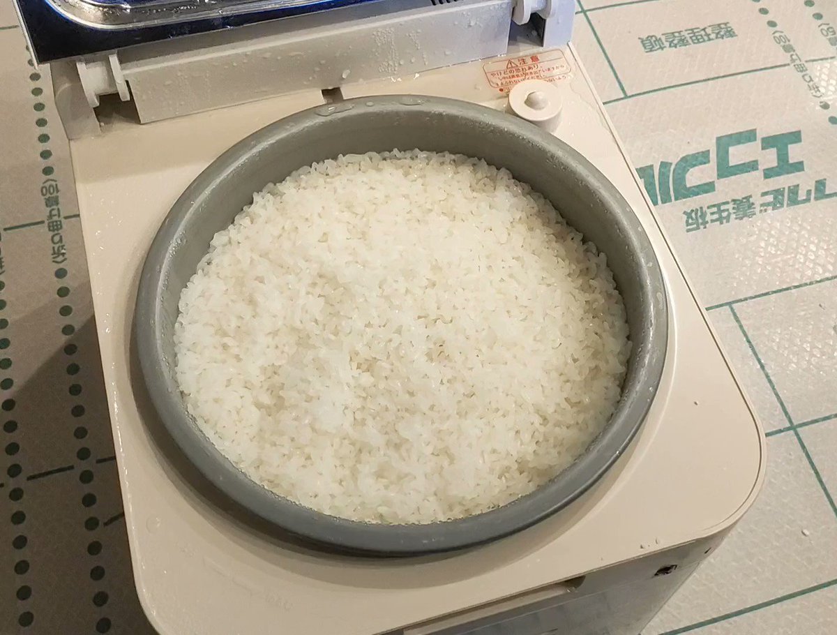 上からつかないの！？餅つき機3倍速で見てみた