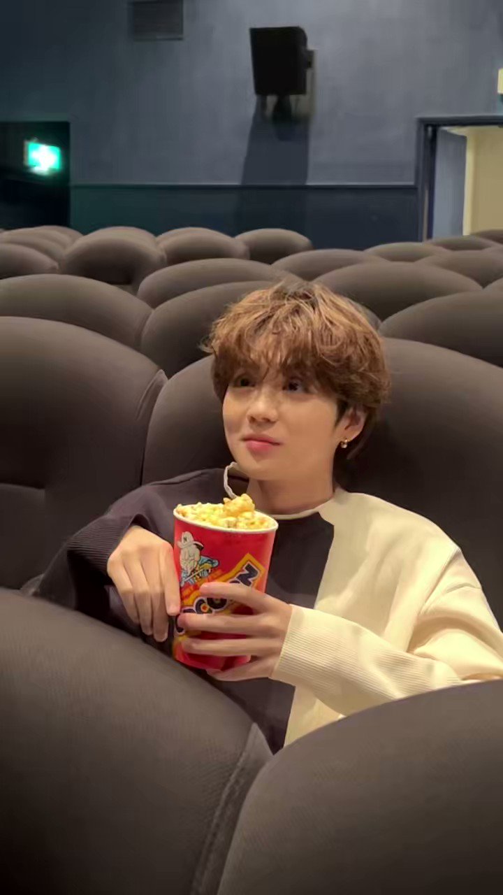 bot 吉野北人 スクエアクッション