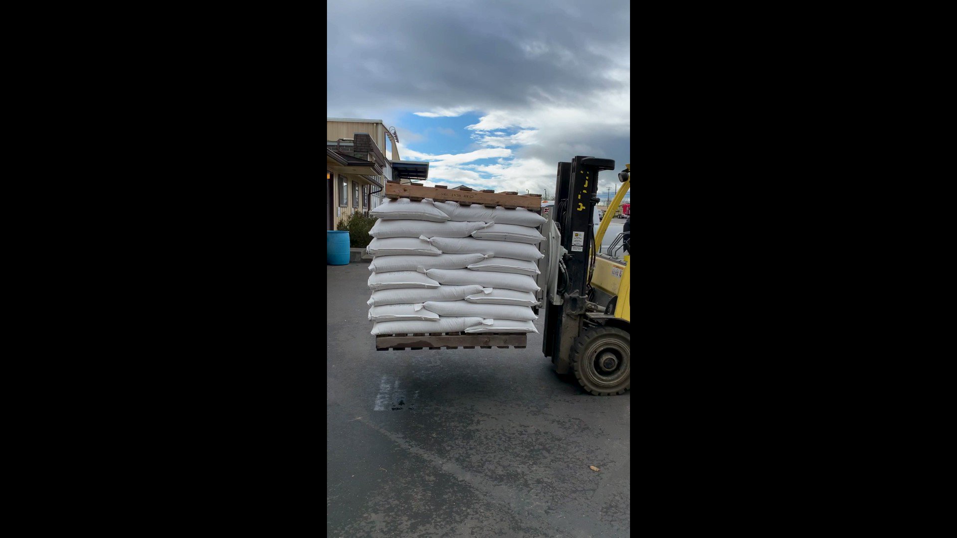 Cascade Corporation on Twitter: "This Cascade Turnaload™ dual purpose 