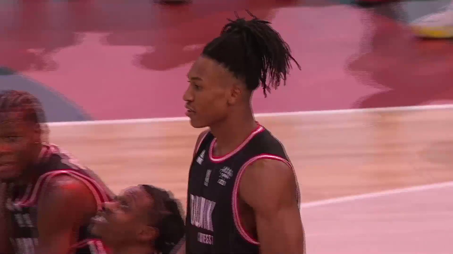 nba-on-twitter-yves-pons-from-behind-the-ft-line-the-lnb-dunk