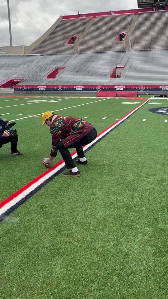 The Yak on Twitter "Tomorrow at 345 on http//barstool.tv😤"