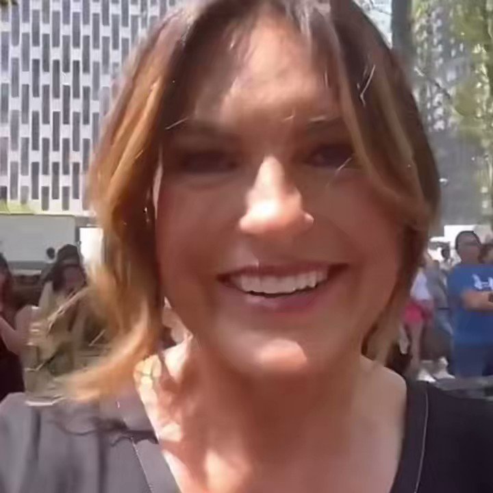 Feliz aniversário pra maior do mundo!eu te amo com todas as minhas forças. HAPPY BIRTHDAY MARISKA HARGITAY 

