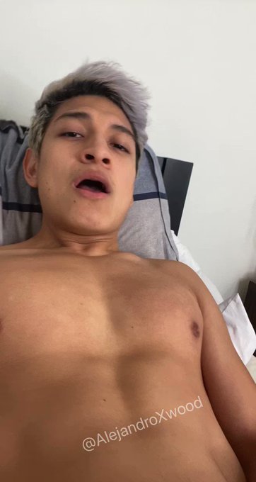 Watch me shoot a big load in my mouth ??? . Like and rt if you like cum ??? @alejandroxwood1 https://t