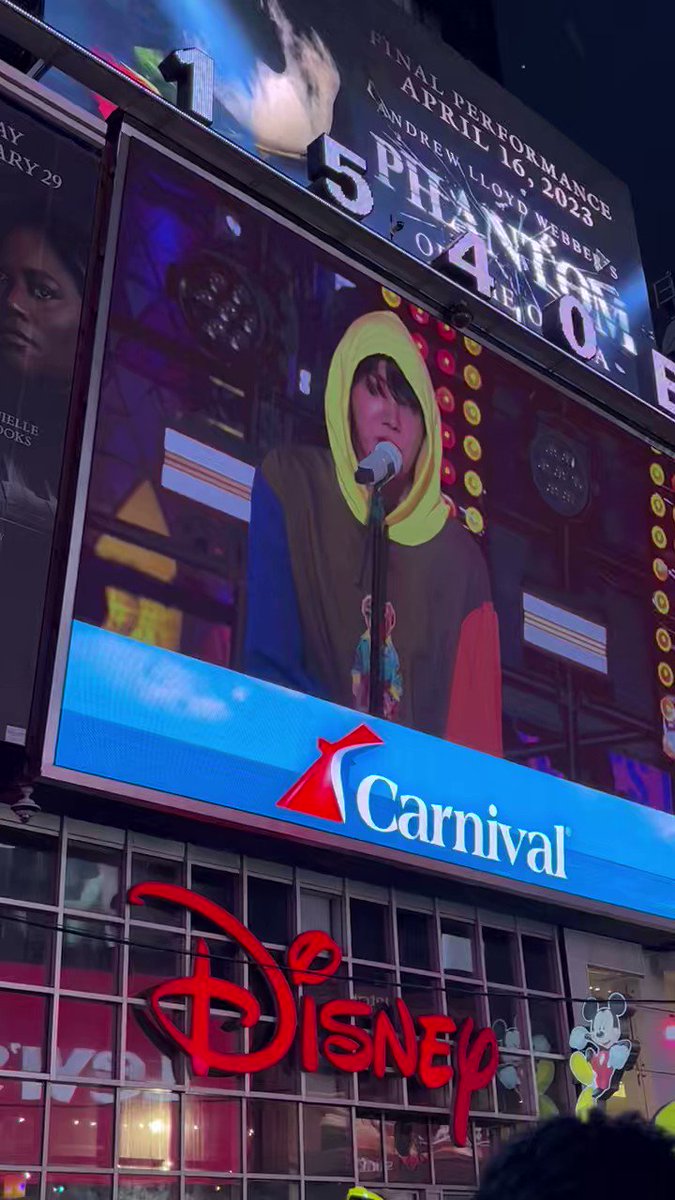 stellinha ☭ on Twitter: "RT @btsargento: — Hobi ensayando Equal Sign