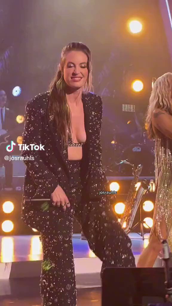 Fletcher things on Twitter "Fletcher and Miley Cyrus performing Midnight Sky, view from the