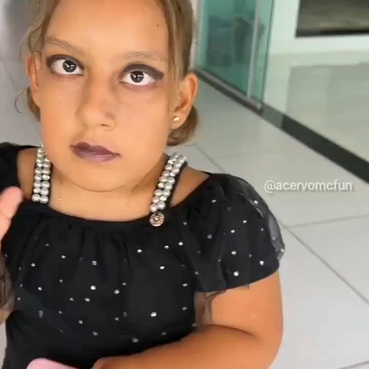 mc divertida wandinha