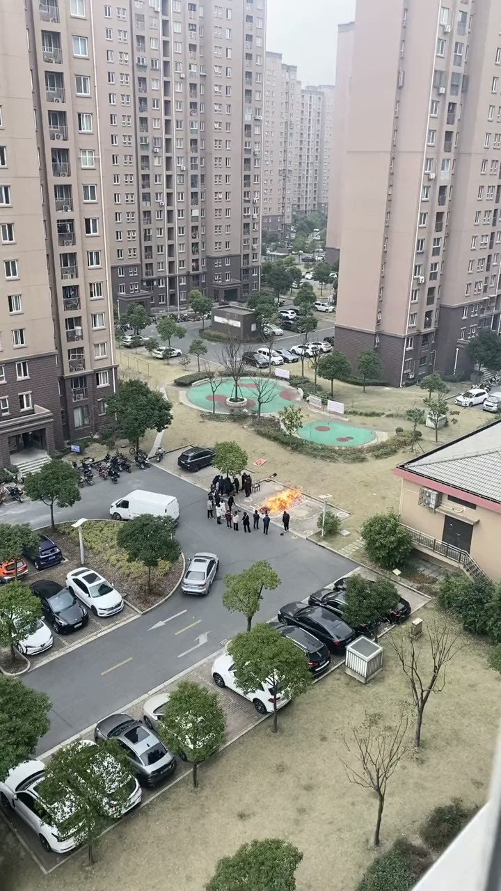 大庭 (BCi2KrAVyYBI8aY) / Twitter