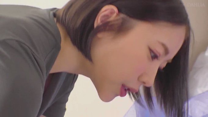 浮きブラからちらりの乳首・・・綺麗なピンク色にフル勃起してしまい👺🤩🤩

本編はリプ欄から 👇
https://t.co/scTt61zkls