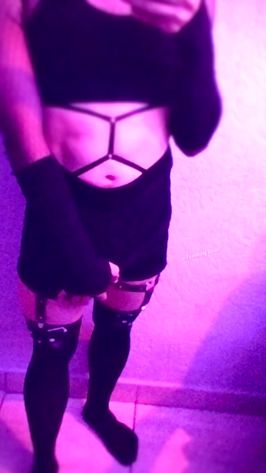 unboxin~

don't forget to follow me for more~<3
#femboy #femboytop #bussy #boypussy #gay #nsfw #nude