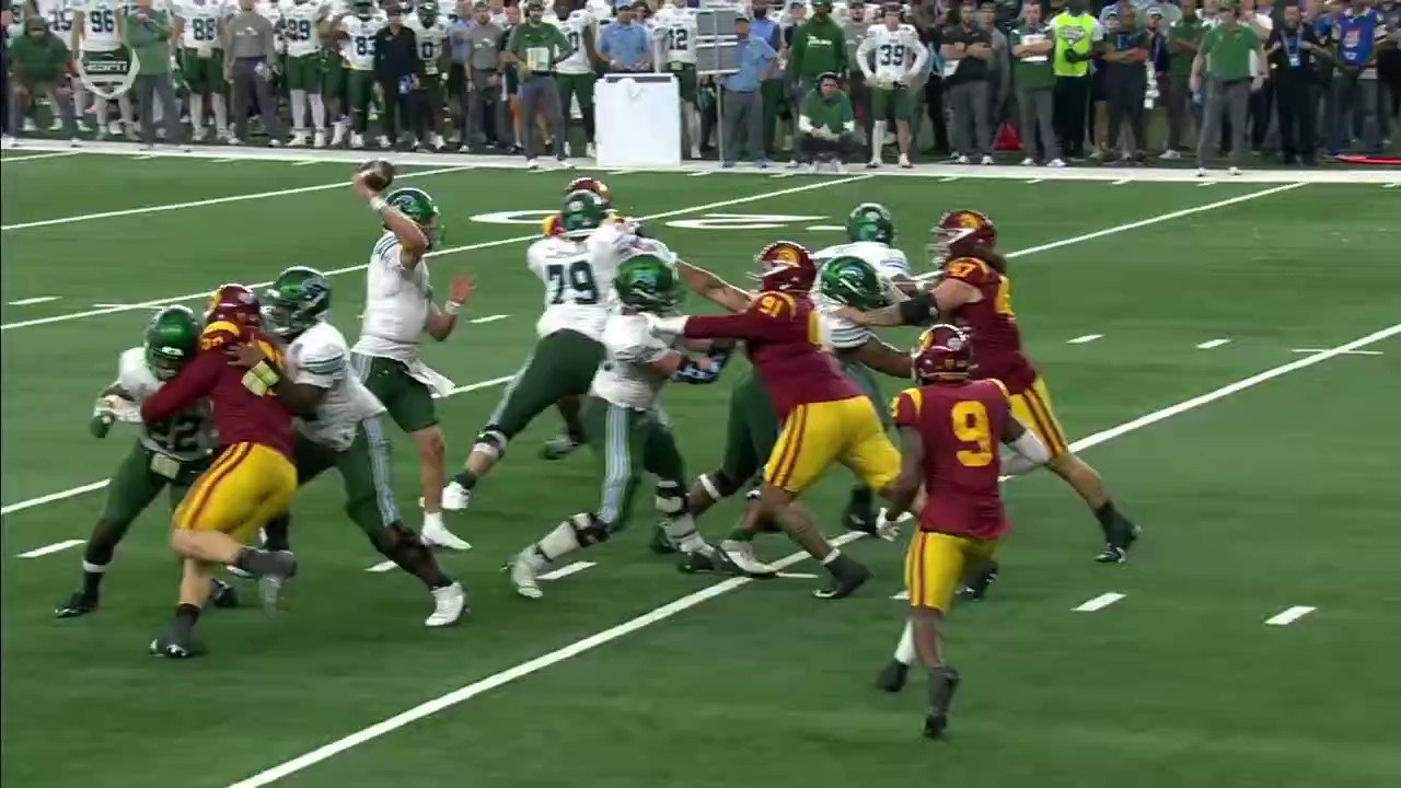 kevin-cruz-on-twitter-nfl-dovkleiman-can-you-imagine-what-bowl-usc