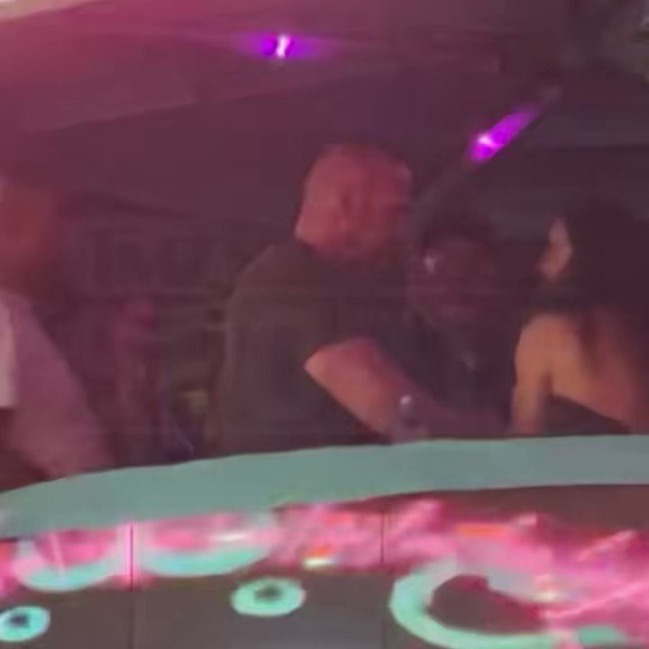 FullCombat on Twitter: "Dana White slapping his wife up in a night club🤯  https://t.co/CAJXX1kCB7" / Twitter