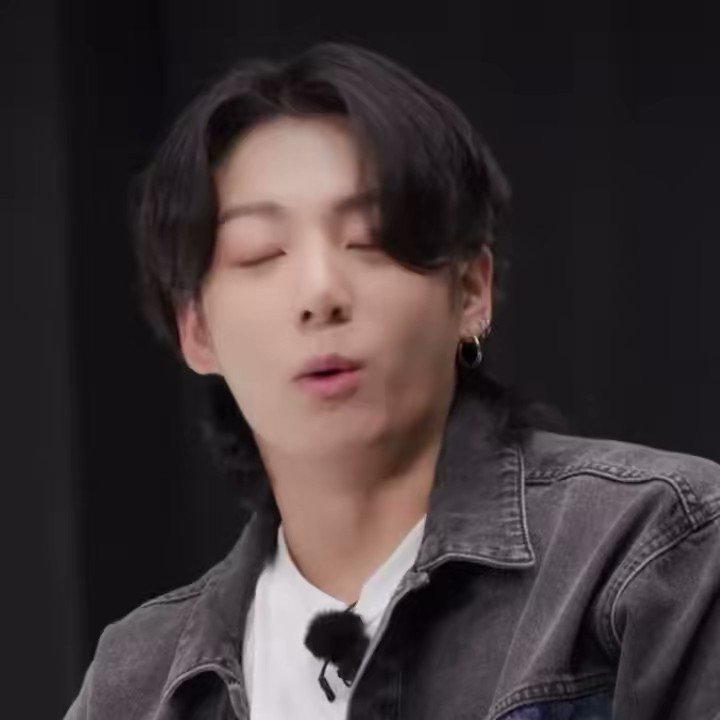 He keeps talking. He keeps talking. Корбен даллас брюс уиллис. Im not talking english. Make her laugh прохождение.