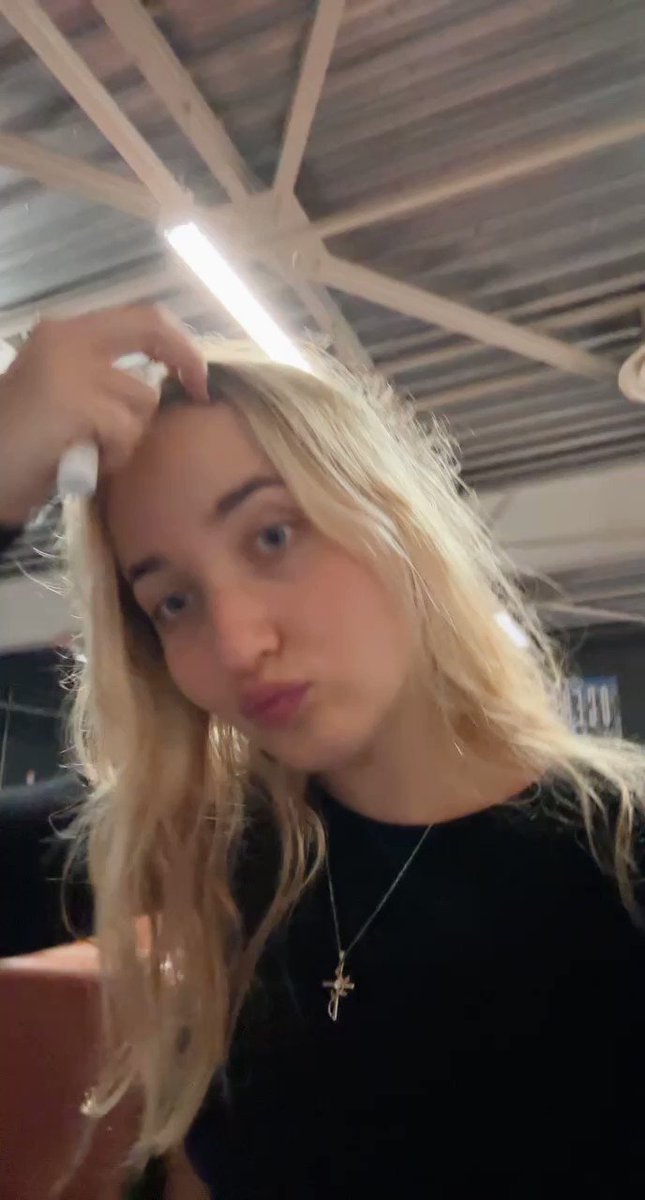 Chloé Chevalier on Twitter 