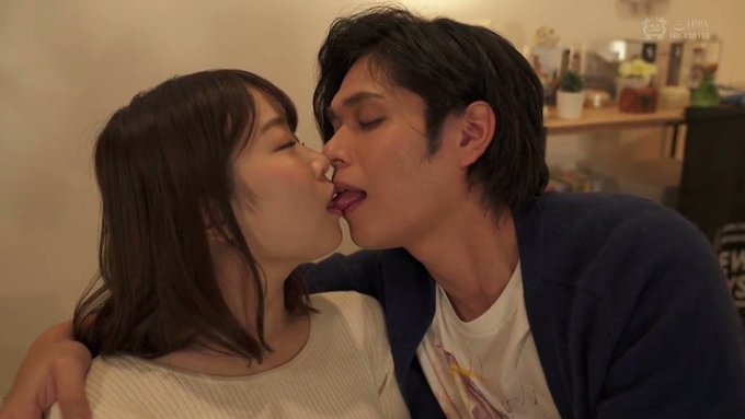 同じ部屋で友達がねてるのに！？！？！？
一周回って興奮しちゃうよね。 https://t.co/yRLZjxdP6a