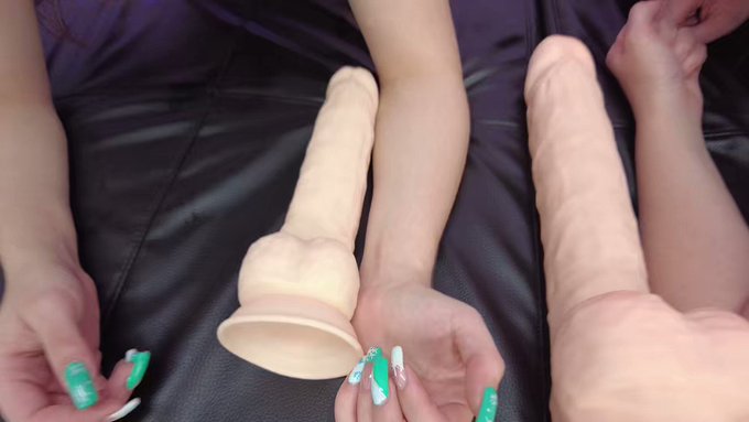 Kiss les amours liker et partager un max pour voir o&ugrave; vont les godes  @alice_maze  et moi @LoupRival<a href="/tag/picoftheday"class="tags"><span>#picoftheday</span></a><a href="/tag/instagranimals"class="tags"><span>#instagranimals</span></a>