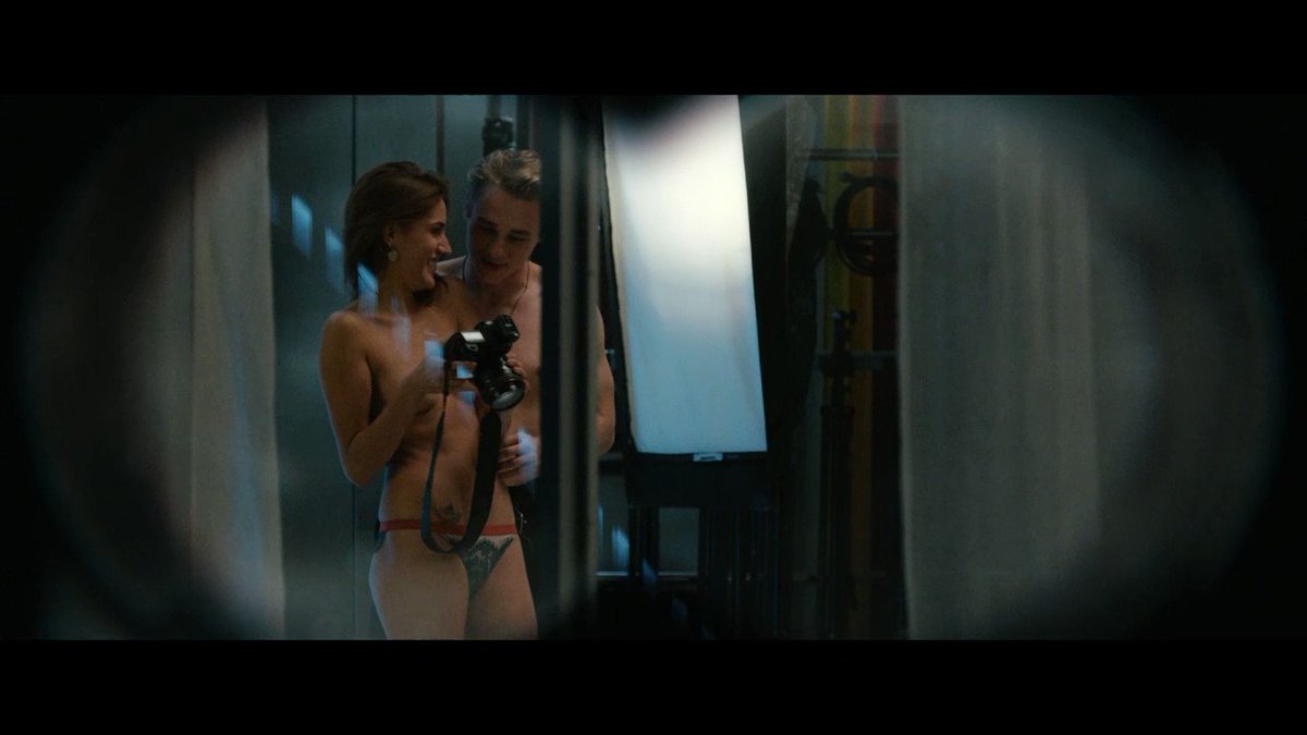 d500dv's tweet video. 偷 窥 者 The Voyeurs (2021) part1 全 片 通 道.t...