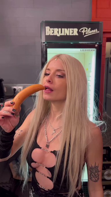 Mehr schlechte Manieren gibt es hier: https://t.co/iBnTvPjRPH https://t.co/pyIKl6RUs0