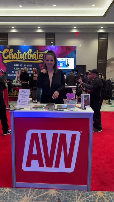 Come see me before I run out of DVDs 
#avnshow @aeexpo #vegas https://t.co/dQzXNGjbqa