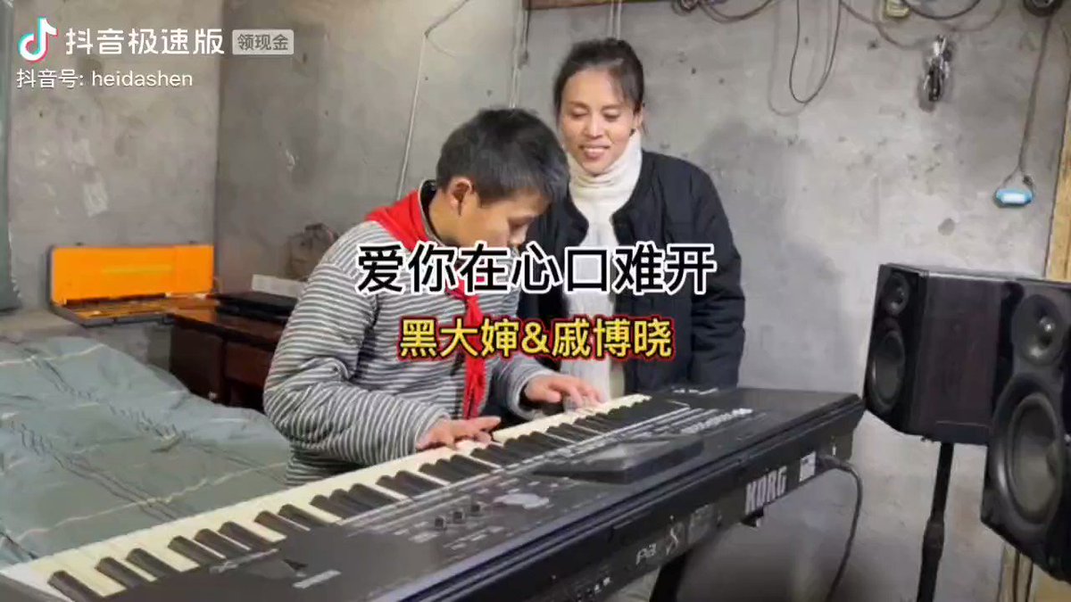 ノボス・ナニワーノスでオリジナル日本語フレーヴォをやってた時「もっと本場のノリを再現しないと失礼」みたいな批判を受けたが、むしろ自分は異文化を取り入れる時にこそ、自らの生活習俗の中で遠慮なくそれをカスタマイズし、フルスイングでこれを楽しむのが礼儀だと思ってた。 