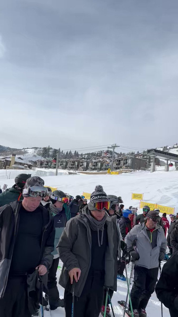 #EpicFail #epic #parkcity - this is totally unacceptable / no way up mountain for 2 hours. Fire CEO bring in a team that can fix this disaster!!!!! https://t.co/EAdtsUiy93