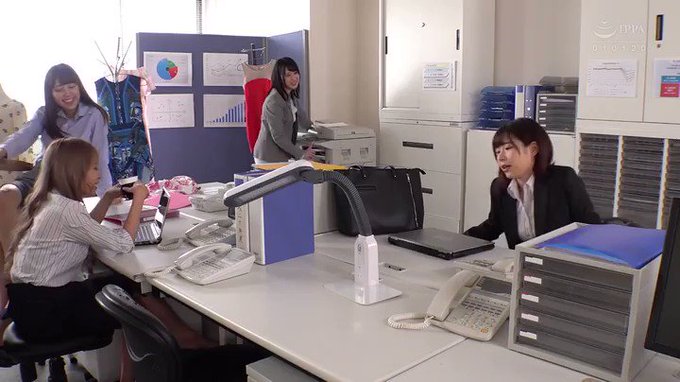 羞恥洗脳！ハイグレ人間にされちゃった8 https://t.co/wz3xkT0lZI