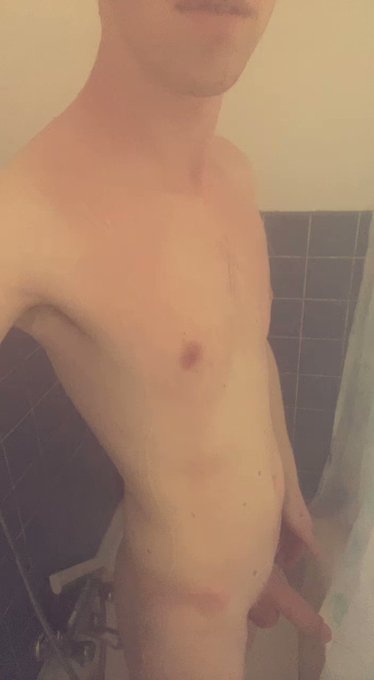 Just a little fun in the shower&hellip; 😇😏🍆 https://t.co/yG3YOGCbtp