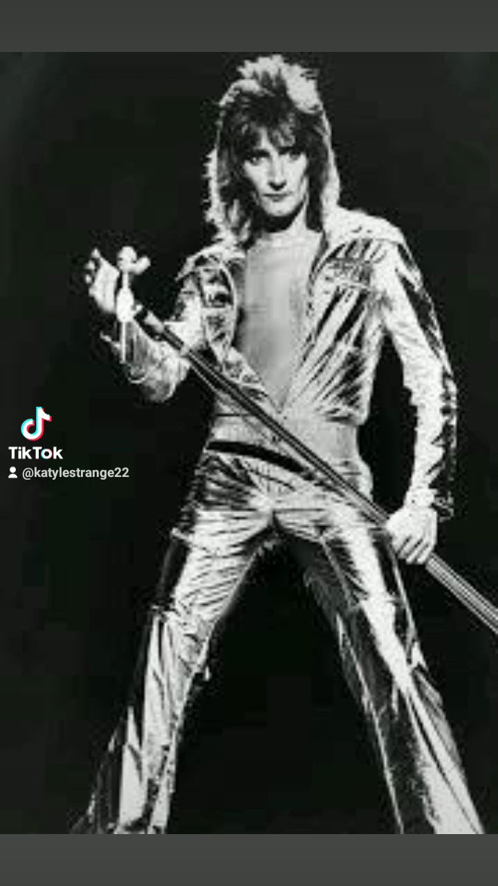 Happy Birthday to legendary Sir Rod Stewart!   