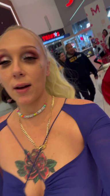 Escorted out of MGM for being a PUBLIC FREAK!? https://t.co/BA4OfQFsE8
