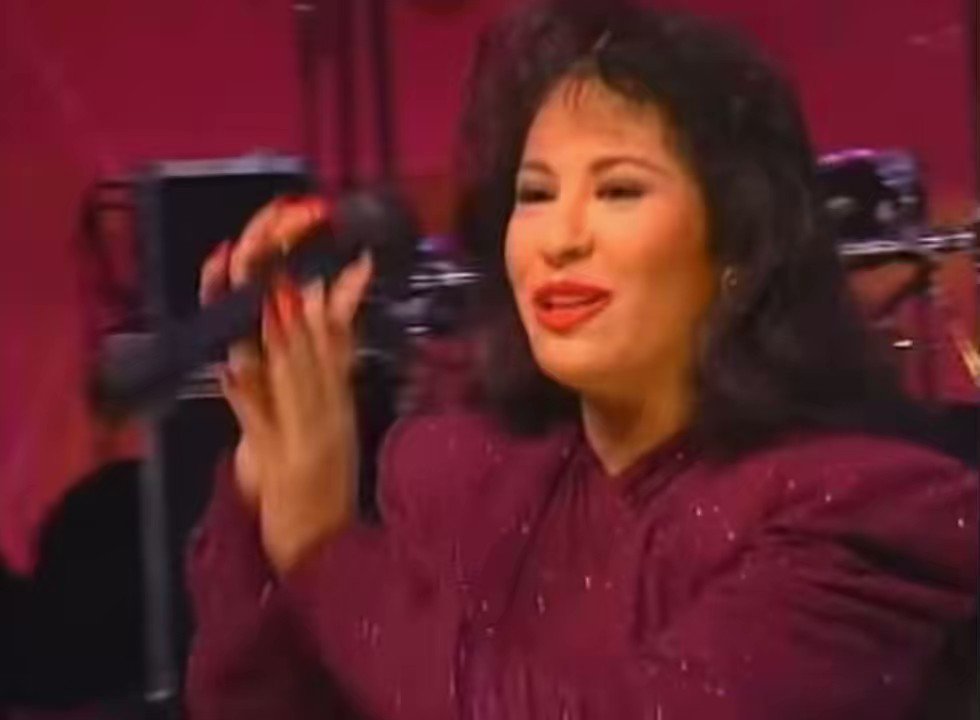 Selena Quintanilla’s entire concert at The Astrodome. Disco Medley was my favorite part out of her entire last concert peformance. RIP to this beautiful soul i grew up on. I strongly believe she still would’ve been making more music/touring the world, if she was still alive. https://t.co/8tSmAxMGVQ https://t.co/rlhGanyV9l