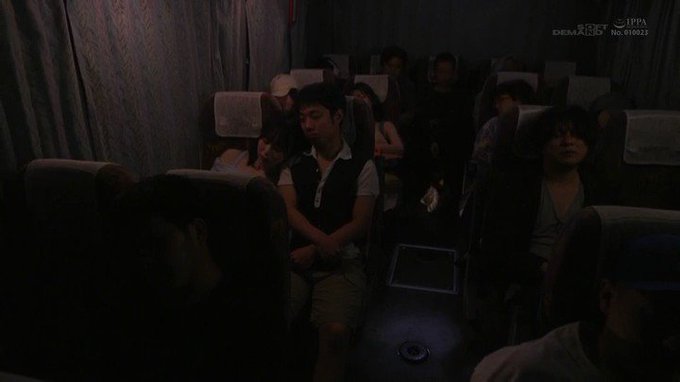 同行者の男友達を誘惑して、こっそり薄暗い夜行バスの車内でセックス

どこを観てもエロい…

▼サクッとヤリたいならｗ
https://t.co/9QOV2qCkbU
https://t.co/lGD2jVN5HZ