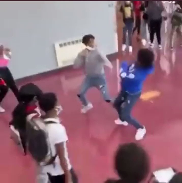 Wild Fights On Twitter high School Fight Https t co Ikyia0MSj1 wild-fights-on-twitter-high-school-fight-https-t-co-ikyia0msj1