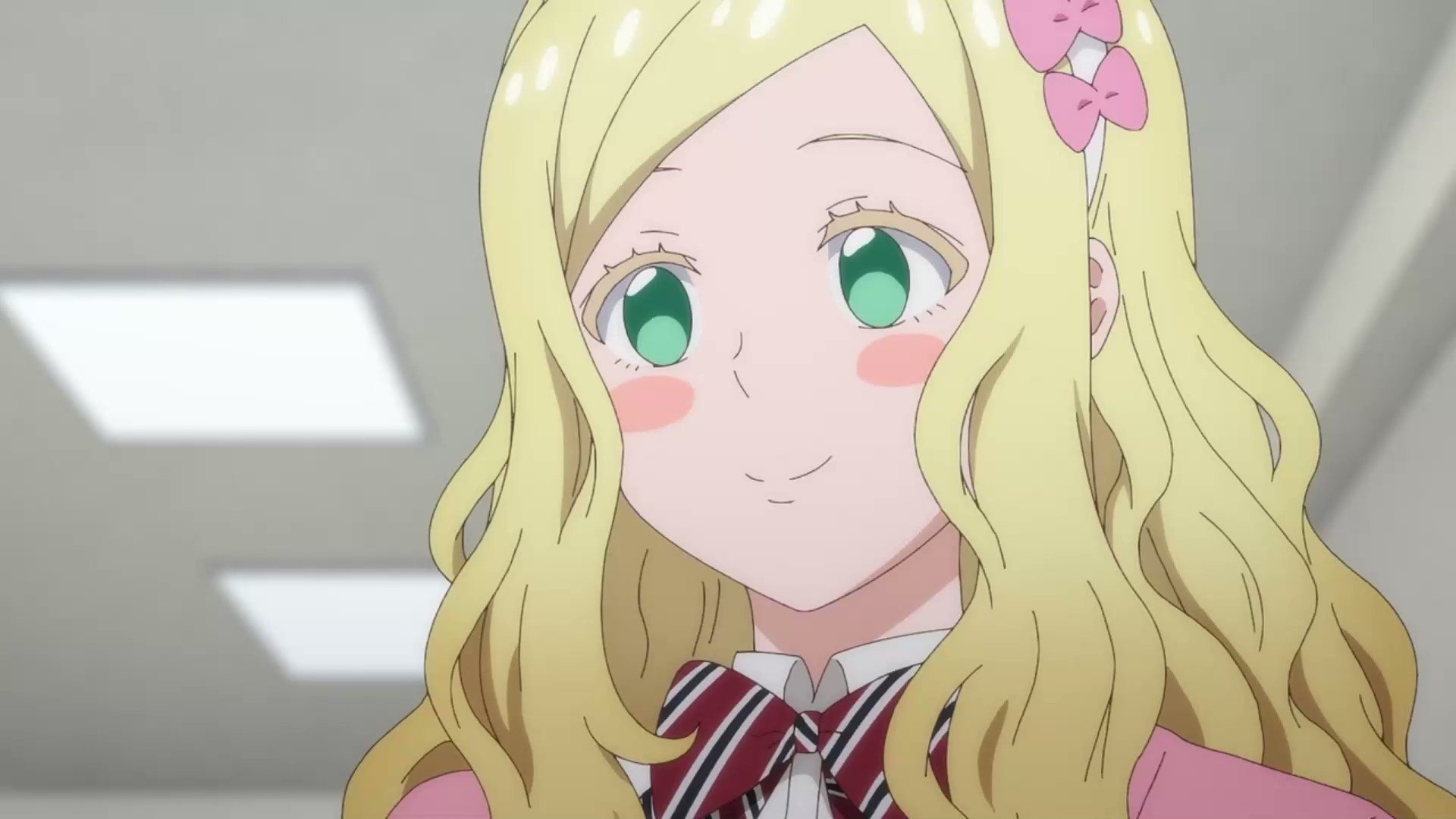 So Carol from Tomo Chan is a girl has the same voice actress in both the original and dubbed versions. Because her seiyuu Sally Amaki is fluent in both and grew up in the US. I think this is the first time this has happened in an anime - 9GAG