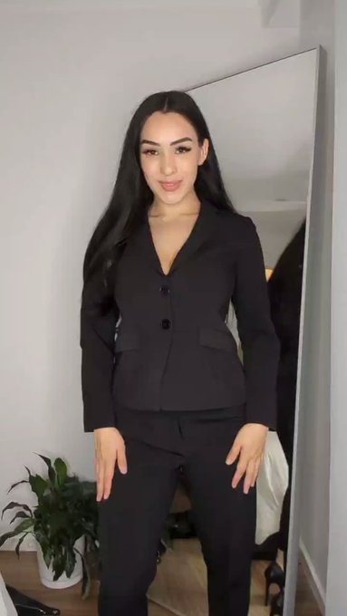 Me in 10 years time when I apply for a normal job and they ask for my references... https://t.co/uuh<a href="/tag/nnn"class="tags"><span>#nnn</span></a><a href="/tag/notnutnovember"class="tags"><span>#notnutnovember</span></a>