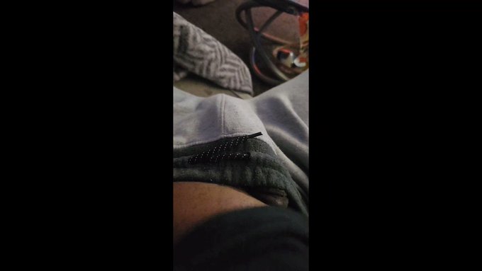 Yea my baby got big dick an know how to use it 🤭 https://t.co/H5z89QZTGx