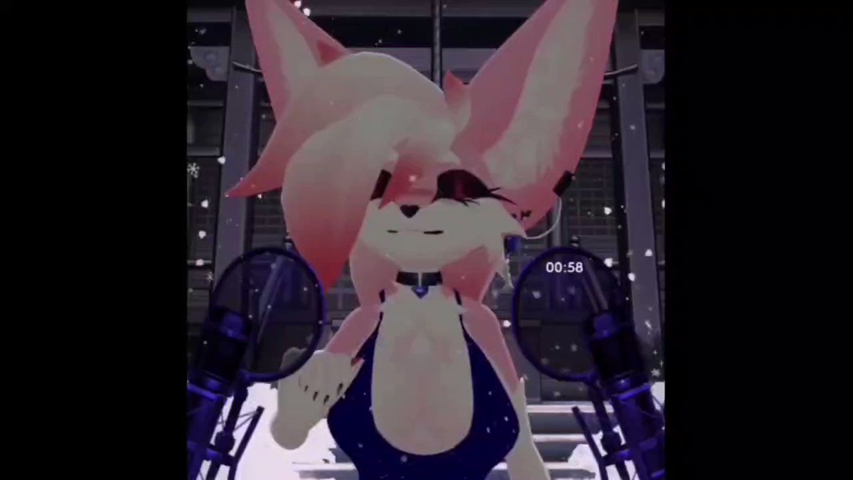 Five Nights in Anime 3D, Foxy does a sussy dance