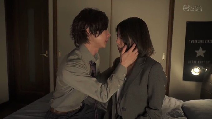 上司と部下が・・・いいなぁ。社内恋愛♡ https://t.co/j5v2qKvOyB