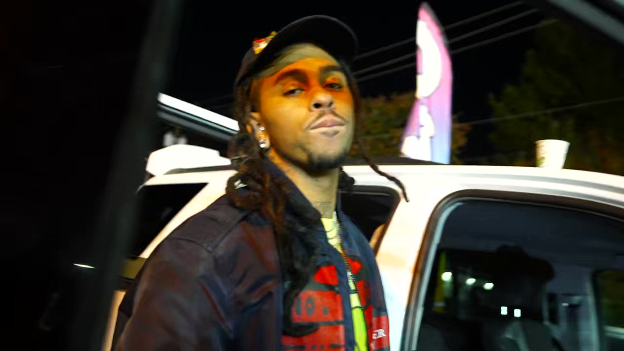 FℰოϮ (RobbBanks) / Twitter