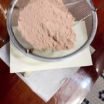切り抜いたペーパーを使ったラテアート!残念な結果に!