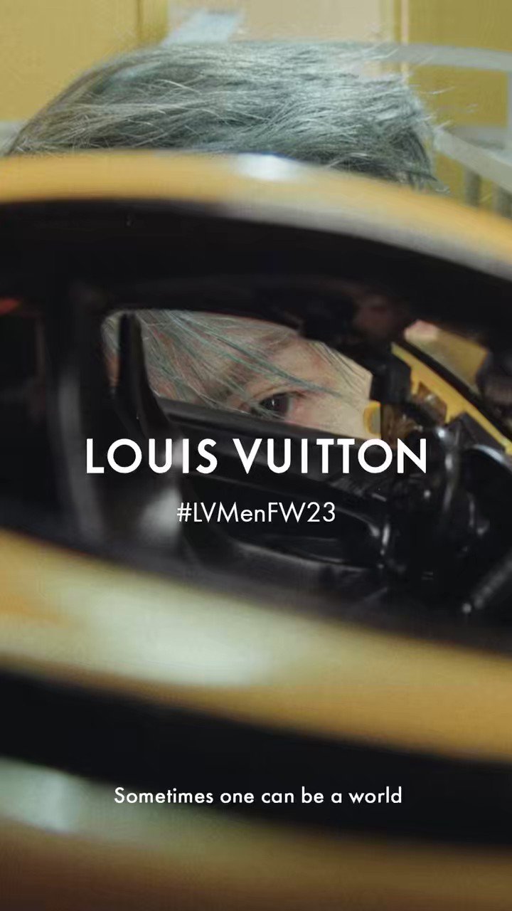 Jackson Wang in Paris The Louis Vuitton Fall-Winter 2023 Men's Show 1/19/ 2023 CET 2:30PM 🔗  @jacksonwang852g7 …