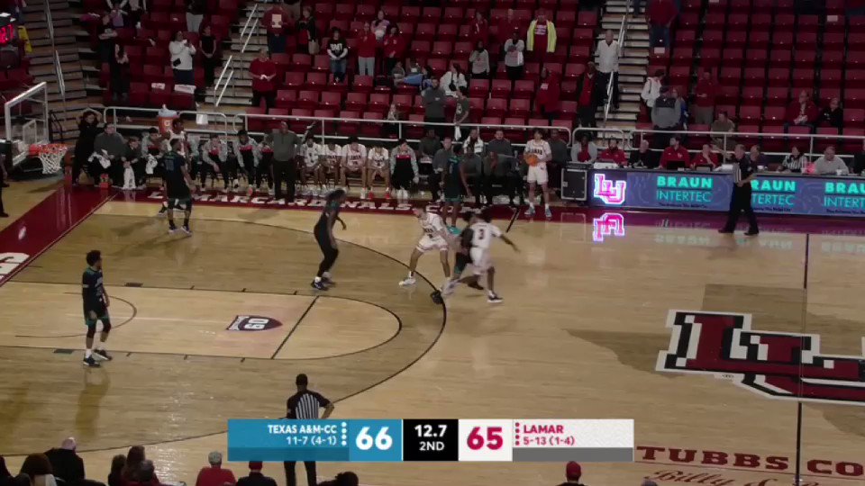 NCAA Buzzer Beaters & Game Winners (NCAABuzzerBters) / Twitter