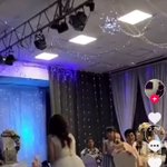 花嫁のブーケトスを勝ち取った女性。彼へのプレッシャーのかけ方好きｗ