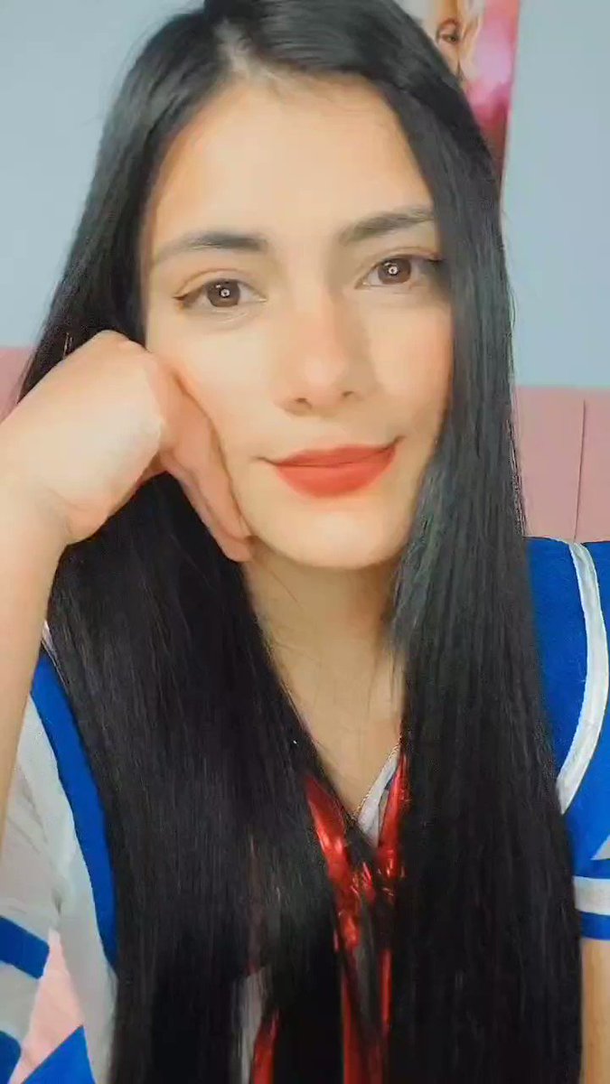 Model - Mia Oconell curvy