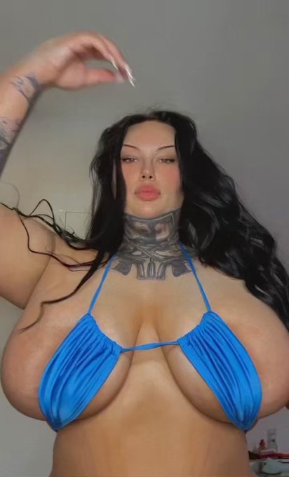 Is this bra too small for these huge boobs?! #hugeboobs #curvy #bbw #horny #naked #bigboobs #onlyfanspromo