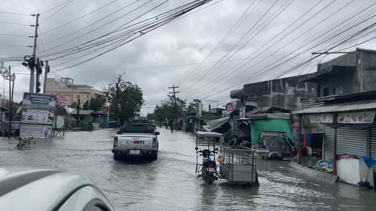 Dennis_Datu Part of the strong republic nautical highway in Barangay Pinagsabangan II in Naujan