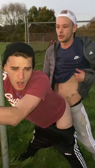 What do you prefer? Afternoon tea, or a afternoon fuck? ?? https://t.co/jfw0whCZsX