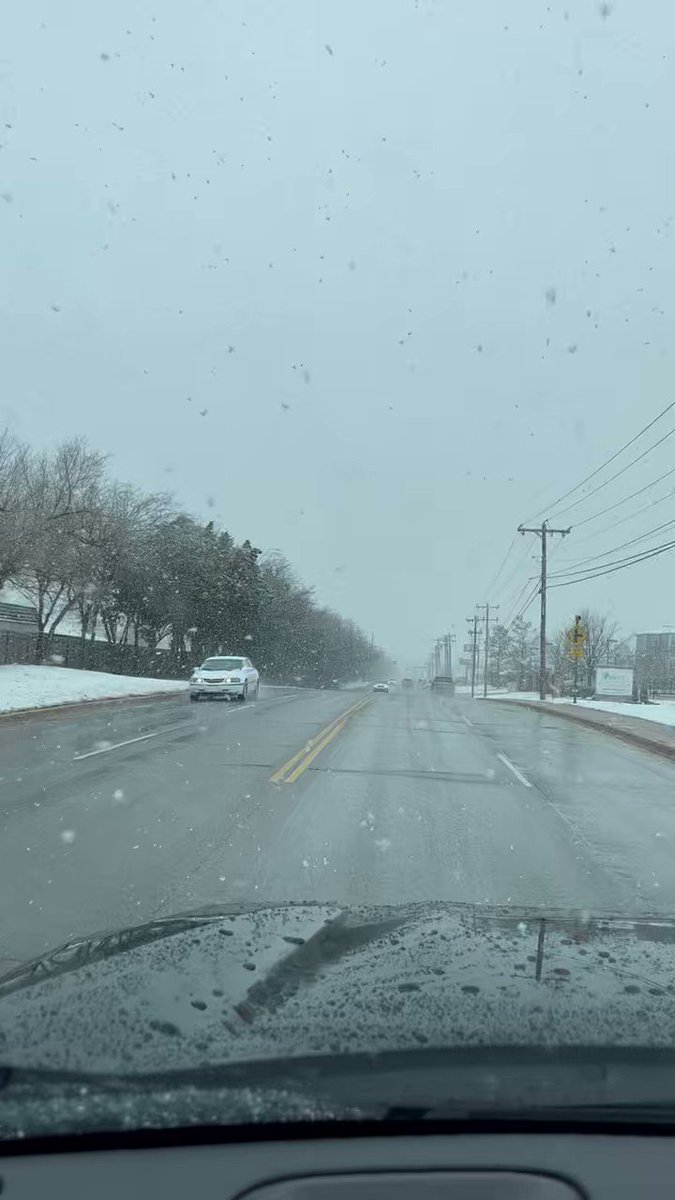 Kim on Twitter "Updates from the hubby it’s snowing in Oklahoma."